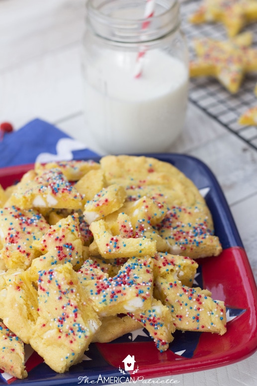 Patriotic Cake Mix Lemonade Cookies (How to Perfectly Cut Cookies into Any Shape)