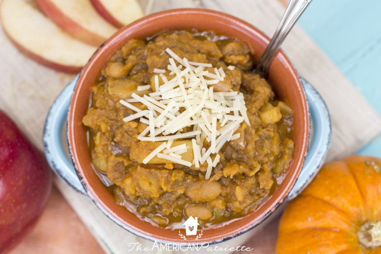 Easy Slow Cooker Apple, Pumpkin, and Pork Chili
